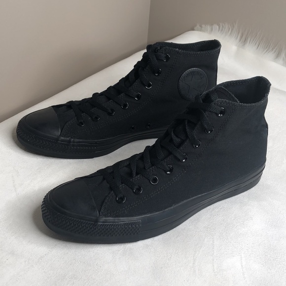 Unisex Black High Top Converse